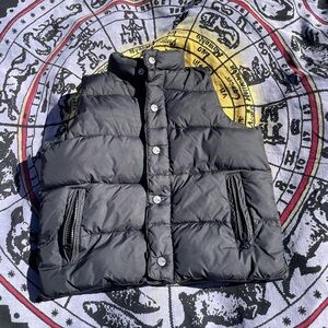 Old Navy XS size Cropped Puffer Vest Jacket